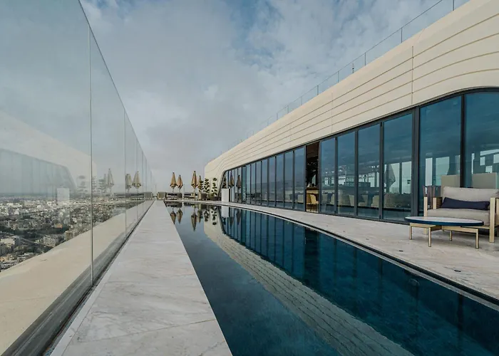Luxury Apartment With Common Skypool In The Prestigious Mercury Tower By Sf Homes