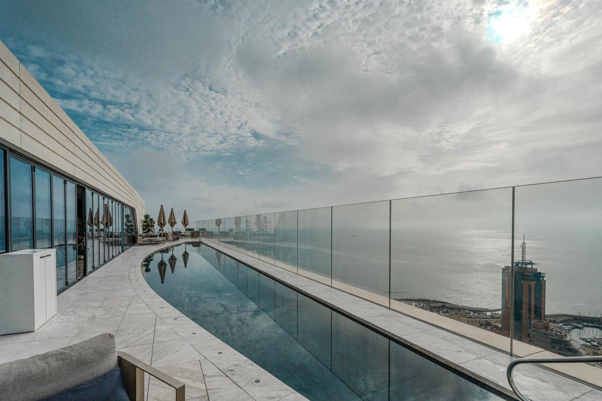 Luxury With Common Skypool In The Prestigious Mercury Tower By Sf Homes * Saint Julian's