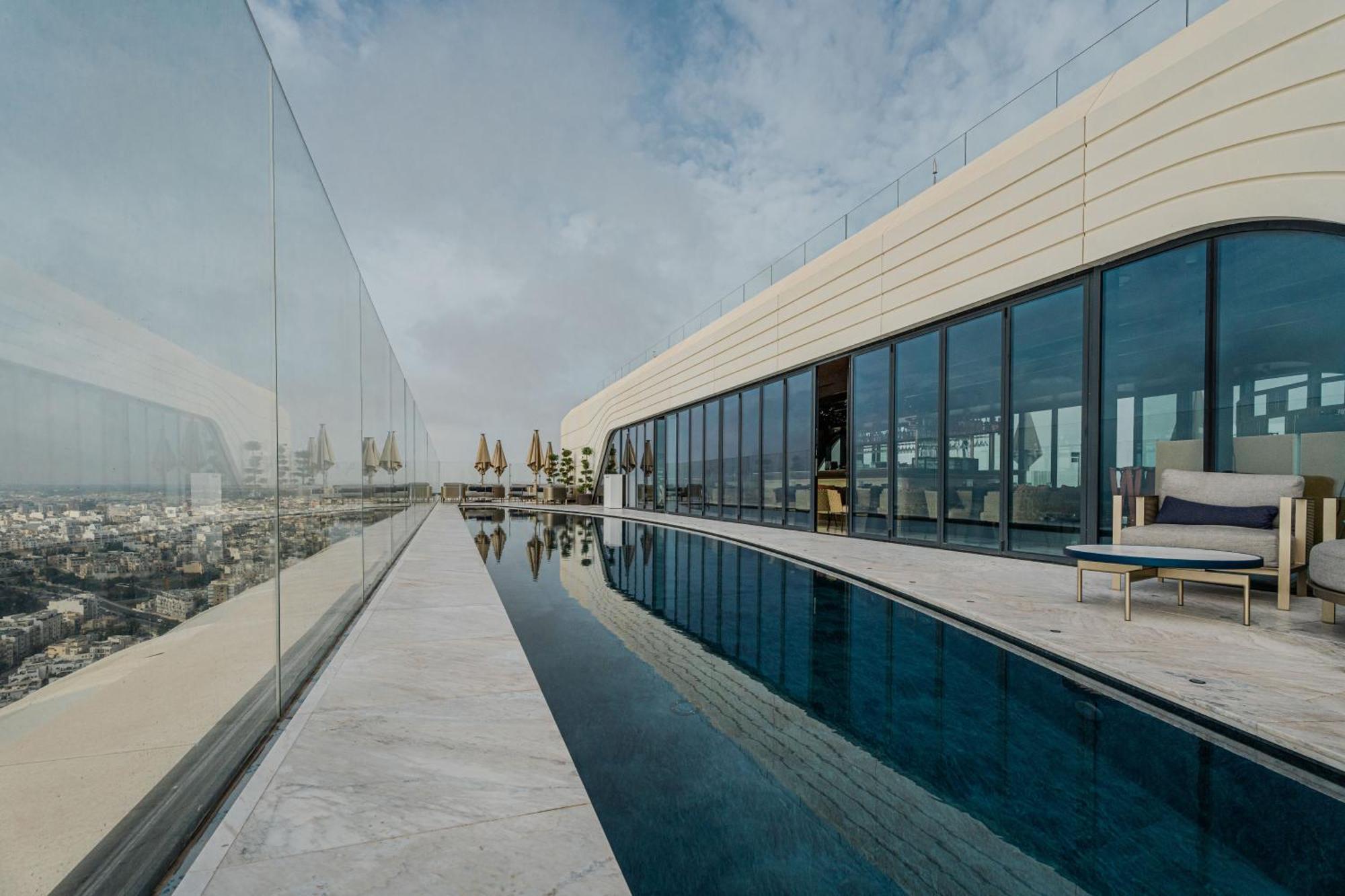 Apartment Luxury With Common Skypool In The Prestigious Mercury Tower By Sf Homes Saint Julian's